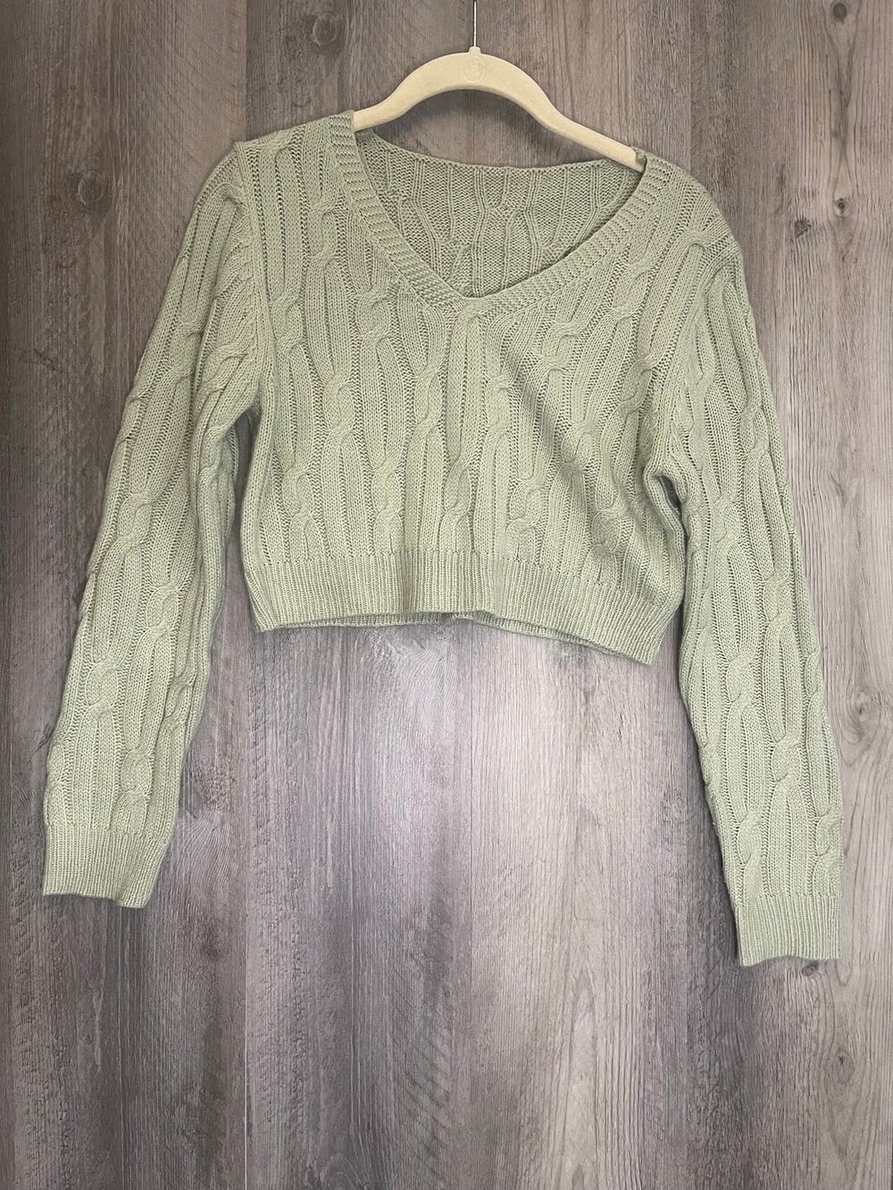 SHEIN Women’s M Sage Green Cable Knit Cropped V Neck Sweater Long Sleeve